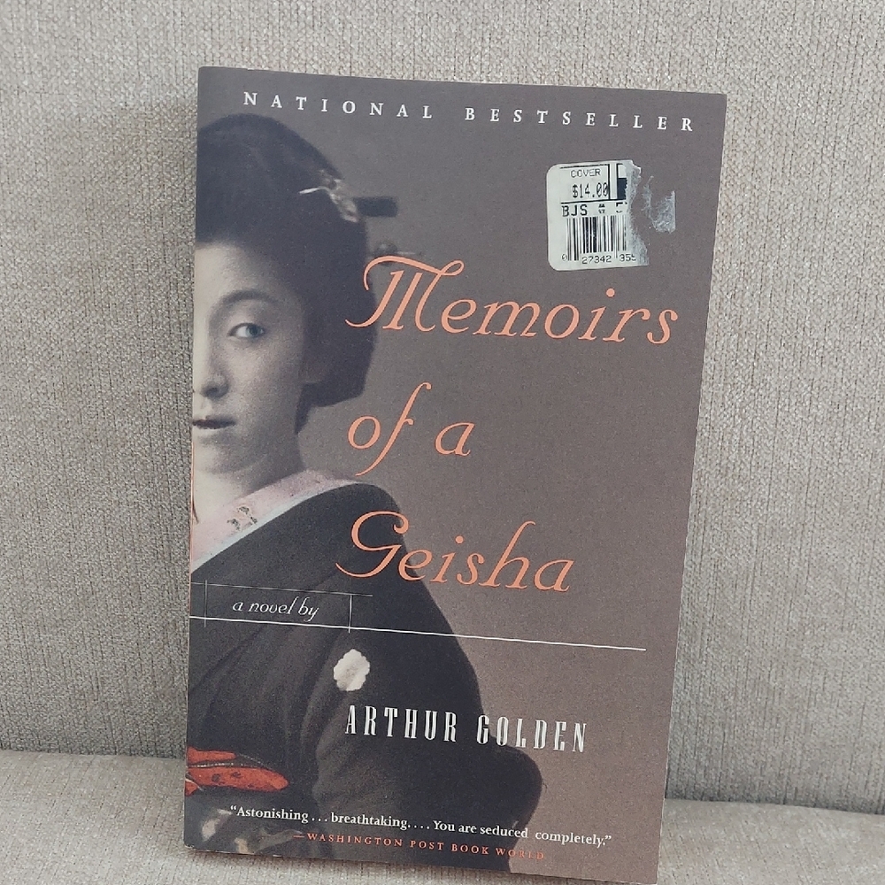 Memoirs of a Geisha Book